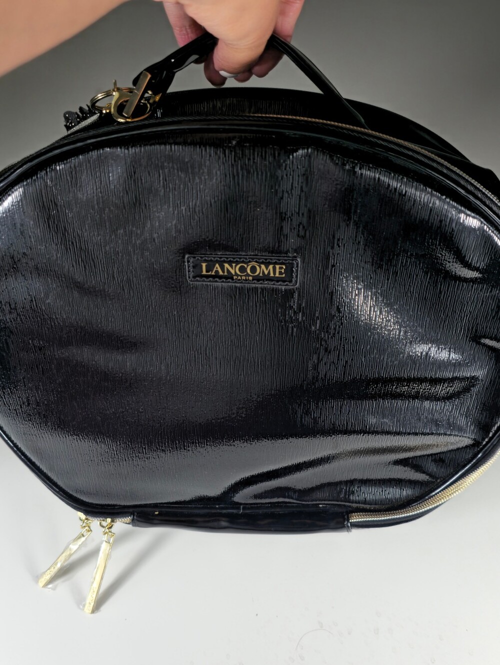 Lancôme Paris Black Patent Cosmetic Makeup Travel Case Gold Zip Tassel